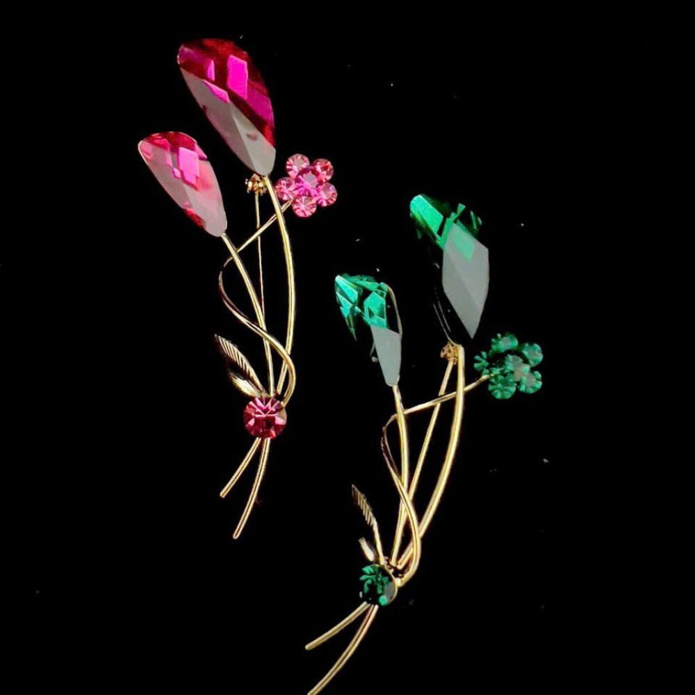 Brooch / elegant
